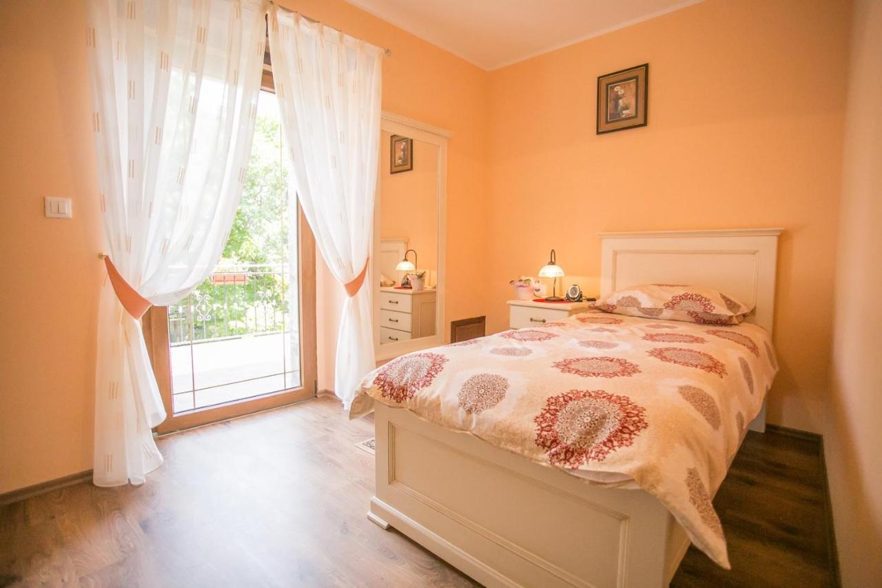 Holiday Home Mendula Tinjan Exterior photo